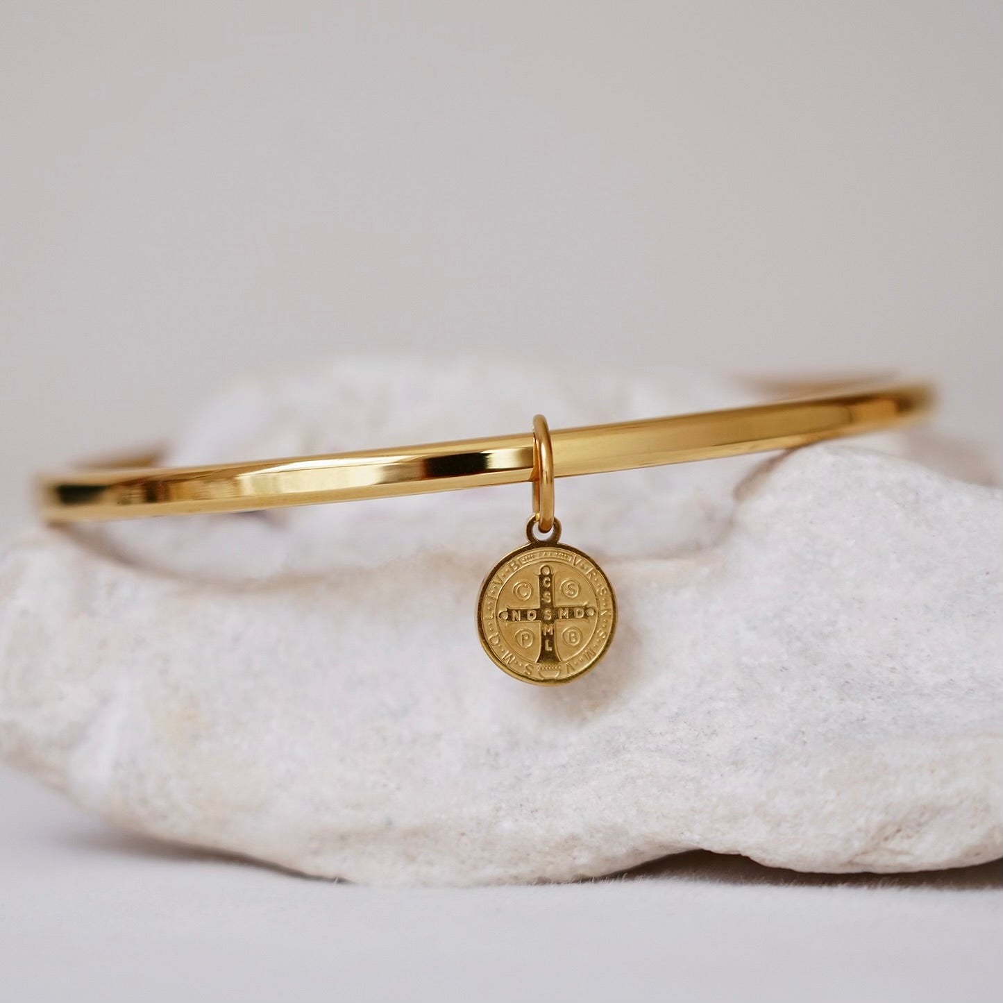 BRAZALETE PROTECTOR SAN BENITO