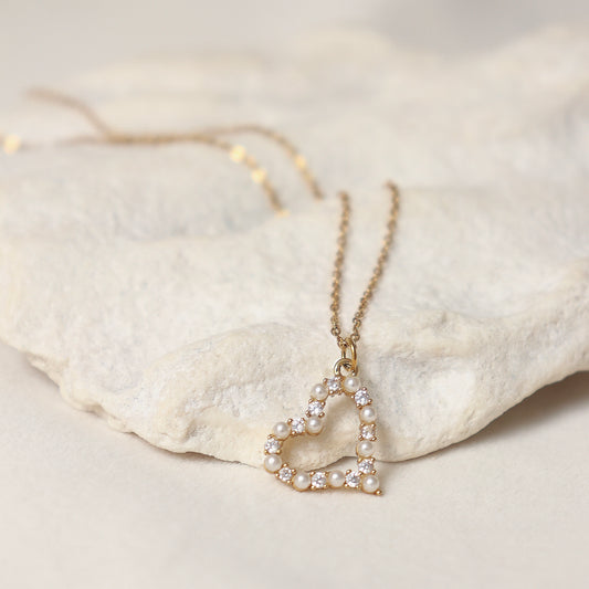 COLLAR CORAZÓN DE PERLAS