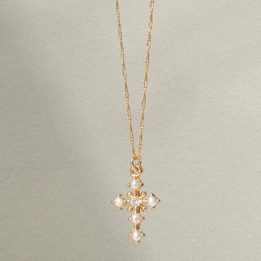 COLLAR CRUZ DE PERLAS