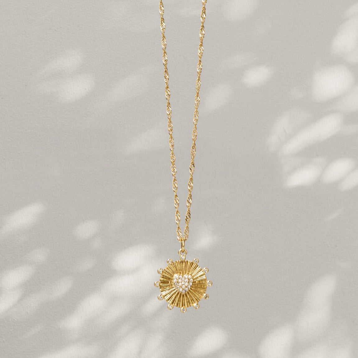 COLLAR MEDALLA CORAZÓN